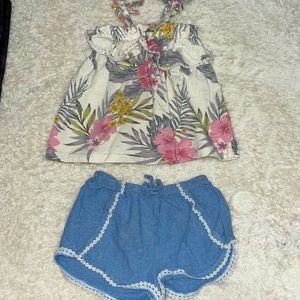 Super cute outfit for a toddler